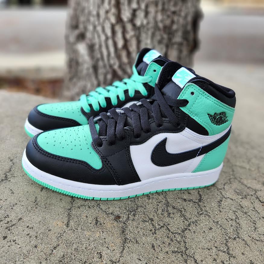 Air Jordan 1 Retro High OG GS 'GREEN GLOW WORM'