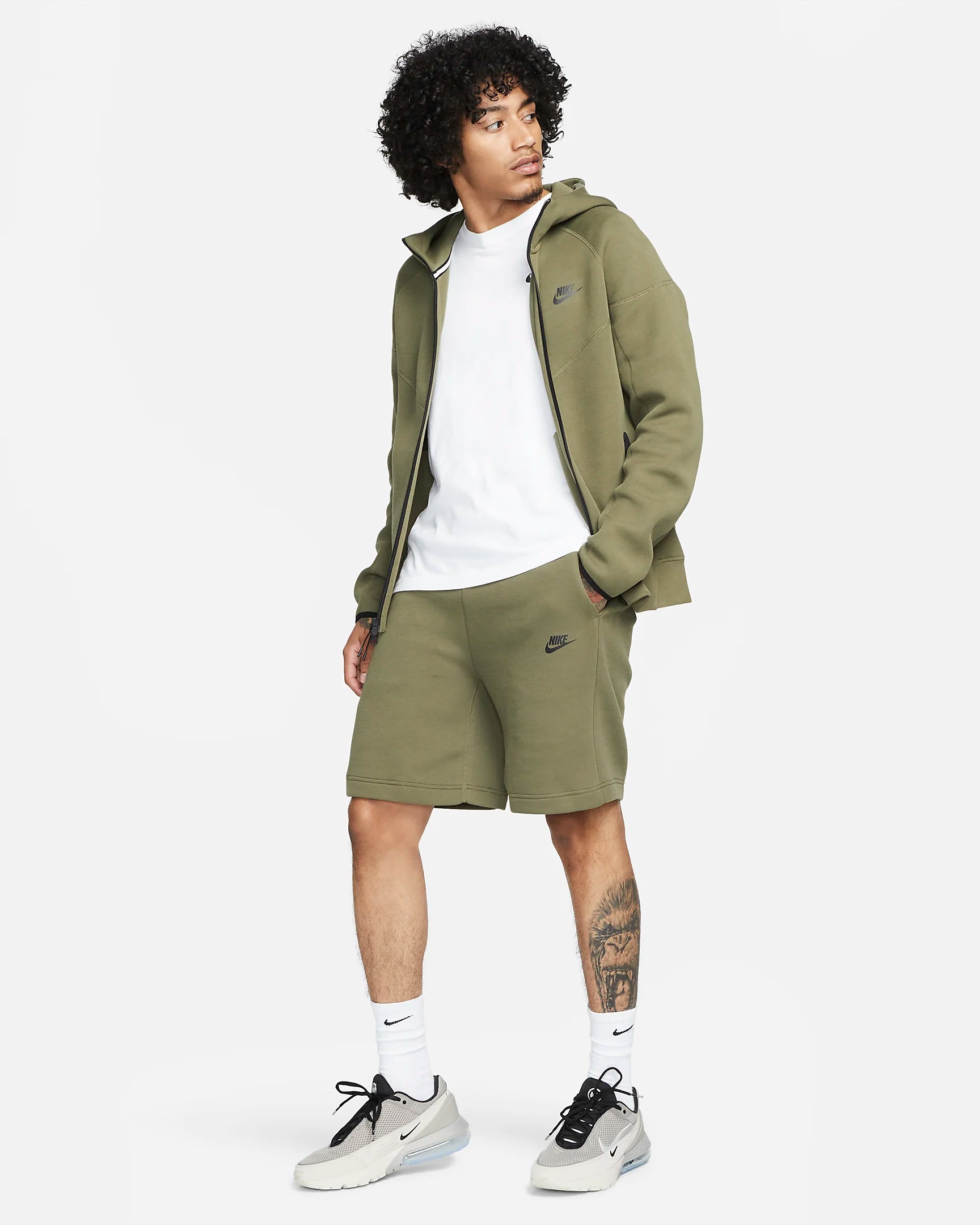 Nike Sportswear Tech Fleece Shorts – PRIVATE SNEAKERS