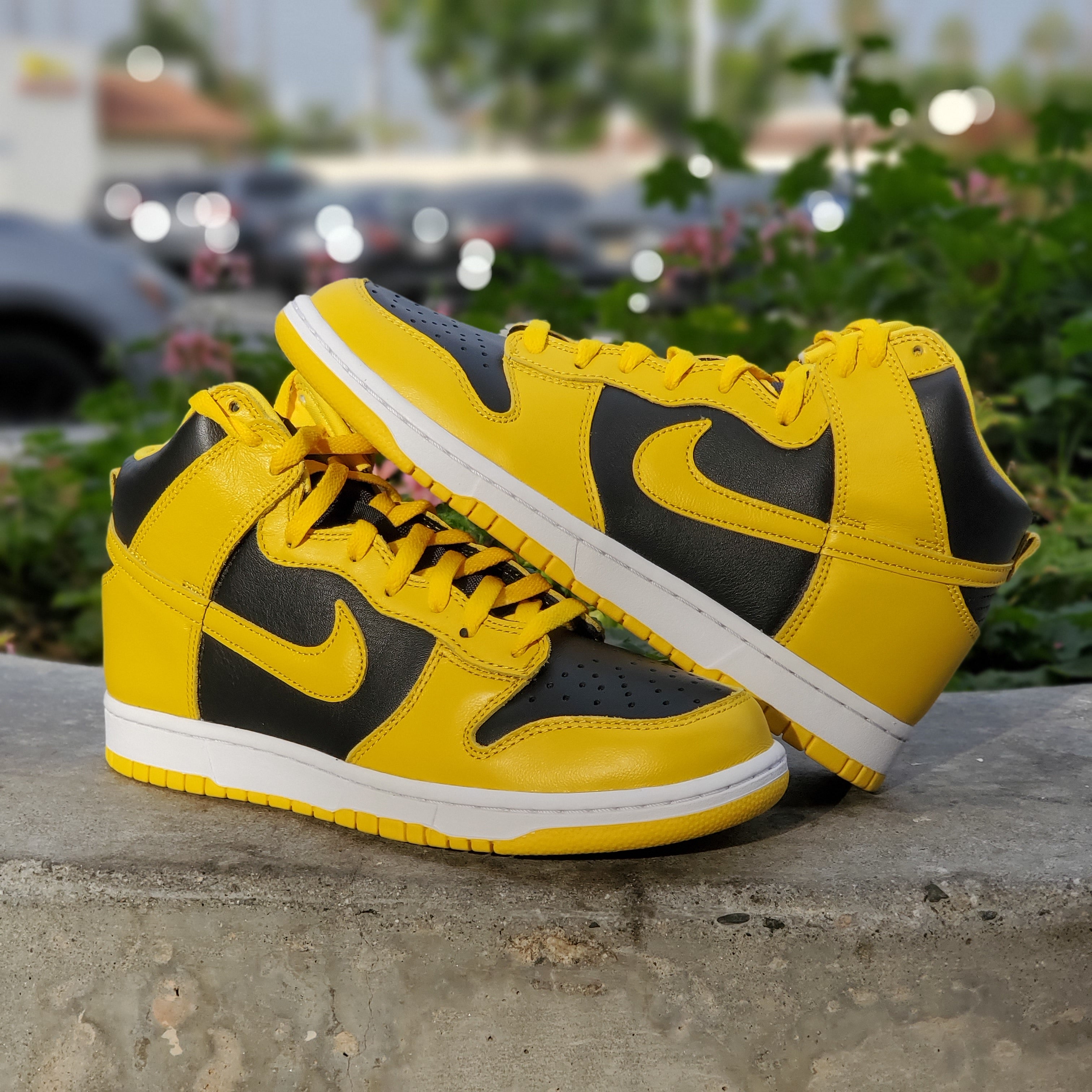 NIKE DUNK HI SP VARSITY MAIZE – PRIVATE SNEAKERS