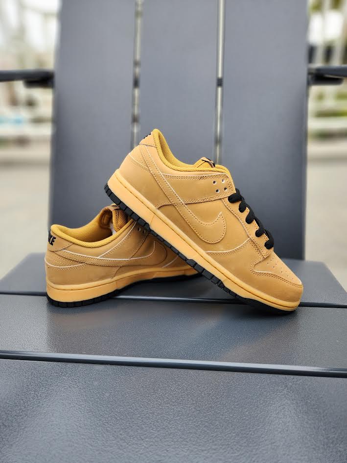 Nike Dunk Low "Wheat"