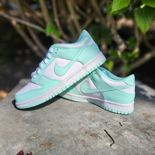 Mint nikes best sale