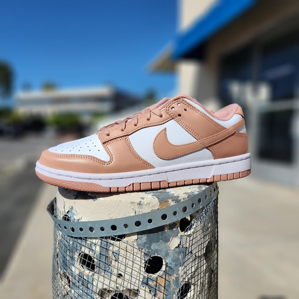 W Nike Dunk Low 'Rose Whisper'