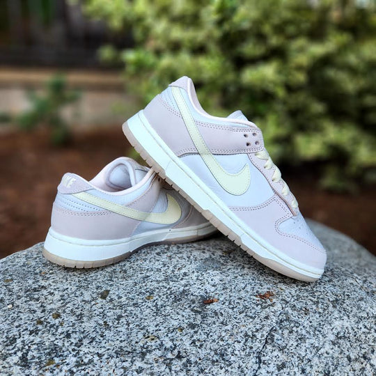 Nike Dunk Low popular W “Soft Pink”