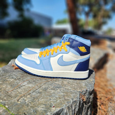 W Air Jordan 1 Retro High OG 'FIRST FLIGHT'