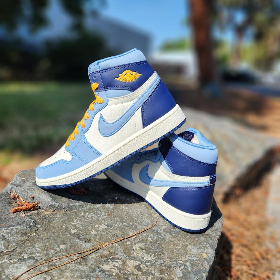 W Air Jordan 1 Retro High OG 'FIRST FLIGHT'