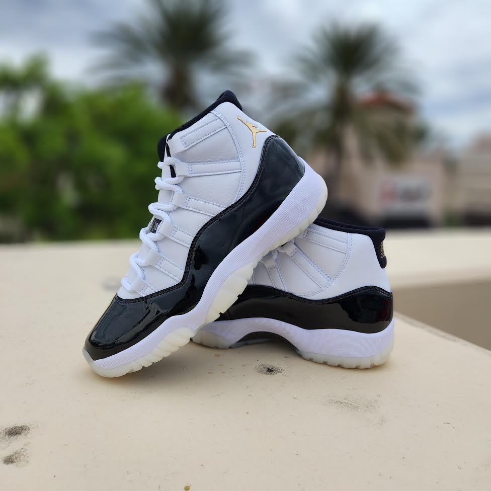 AIR JORDAN 11 RETRO DMP PRIVATE SNEAKERS