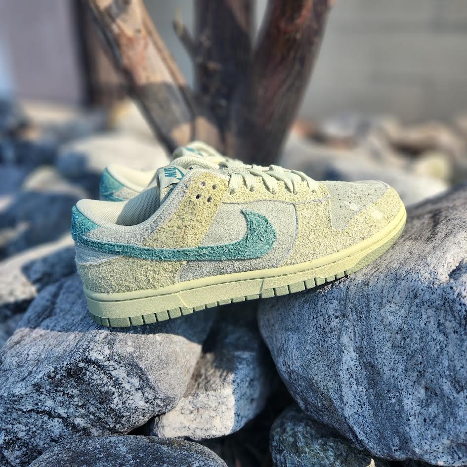 W Nike Dunk Low 'Olive Aura'