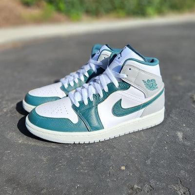 Air Jordan 1 Mid OXIDIZED GREEN