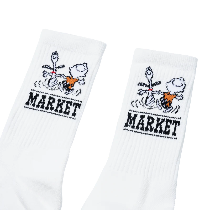 MARKET PEANUTS SNOOPY CHARLIE DANCE SOCKS ECRU