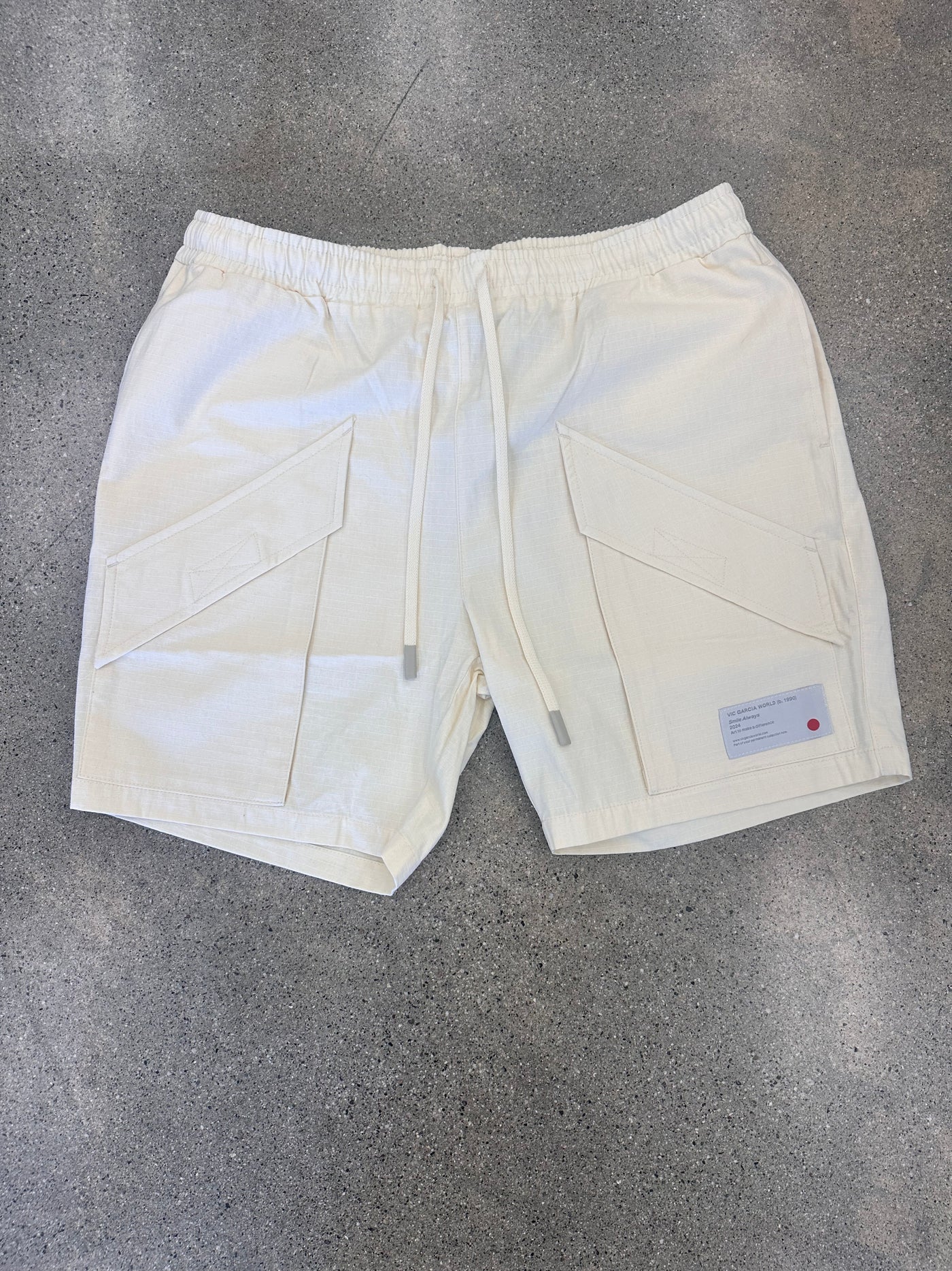 VIC GARCIA WORLD UNSTOPPABLE RIPSTOP SHORT CREAM