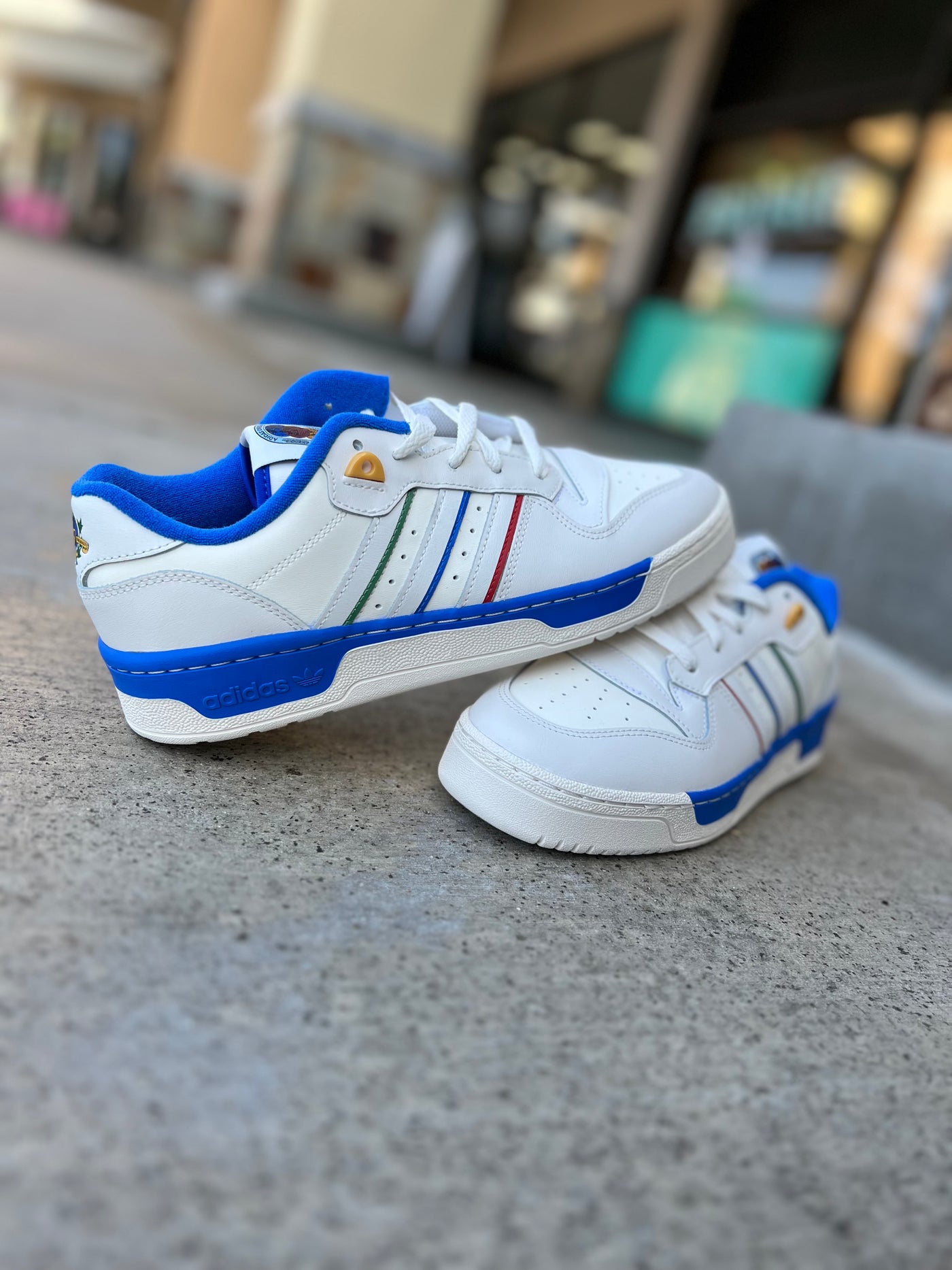 ADIDAS RIVALRY LOW WHITE BLUE