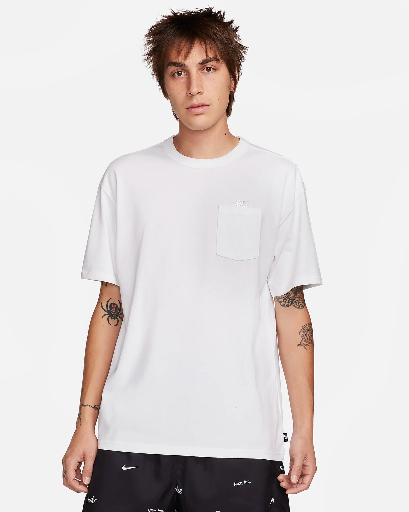 Nike Sportswear Premium Essentials Men's Pocket T-Shirt