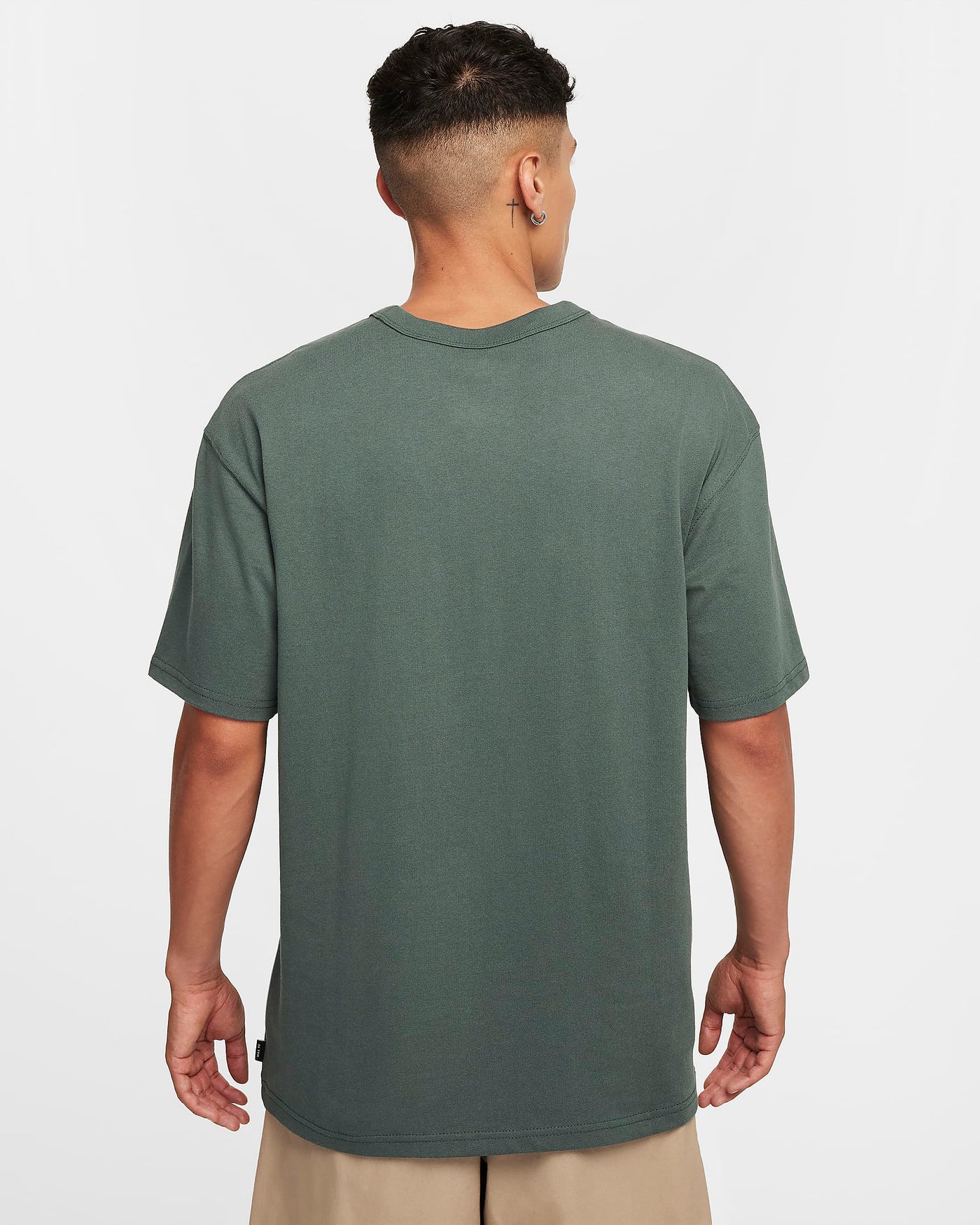 Nike Sportswear Premium Essentials Men's Pocket T-Shirt