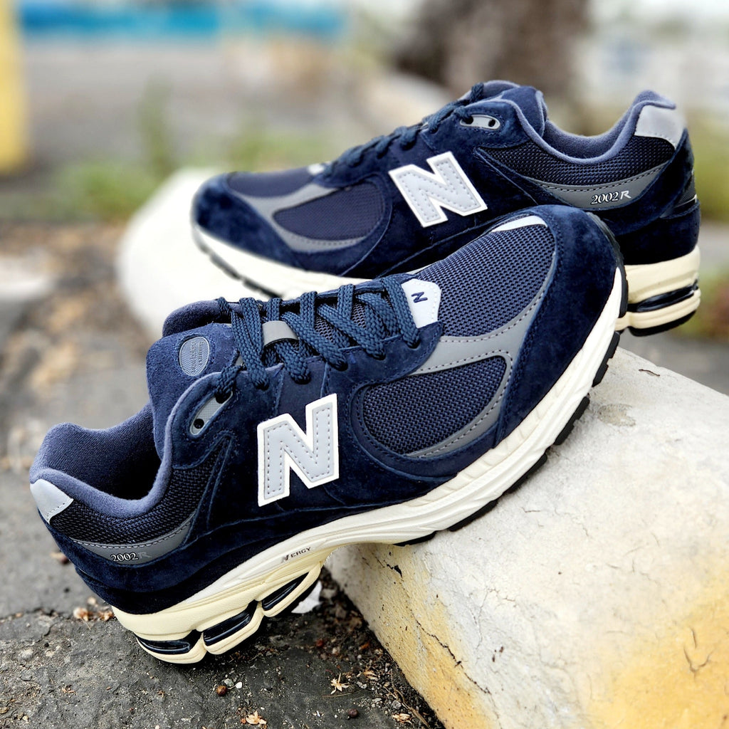 New Balance 2002R Midnight Navy – PRIVATE SNEAKERS