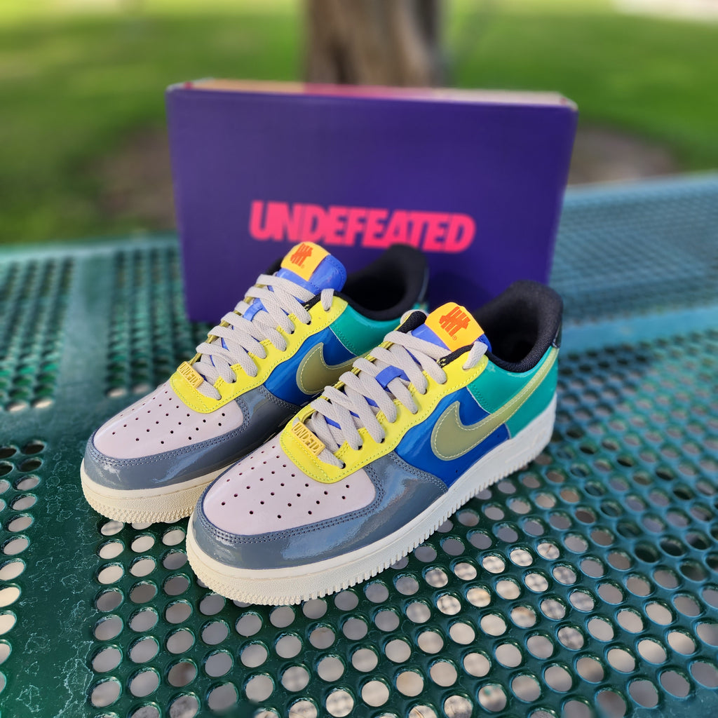 UNDEFEATED X NIKE AIR FORCE 1 LOW SP - SMOKEGREY/ GOLD/ MULTI – Undefeated