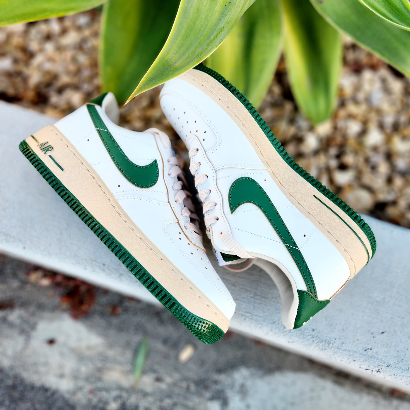 This Nike Air Force 1 Low Sail Gorge Green Has Strong Vintage Vibes -  Sneaker News