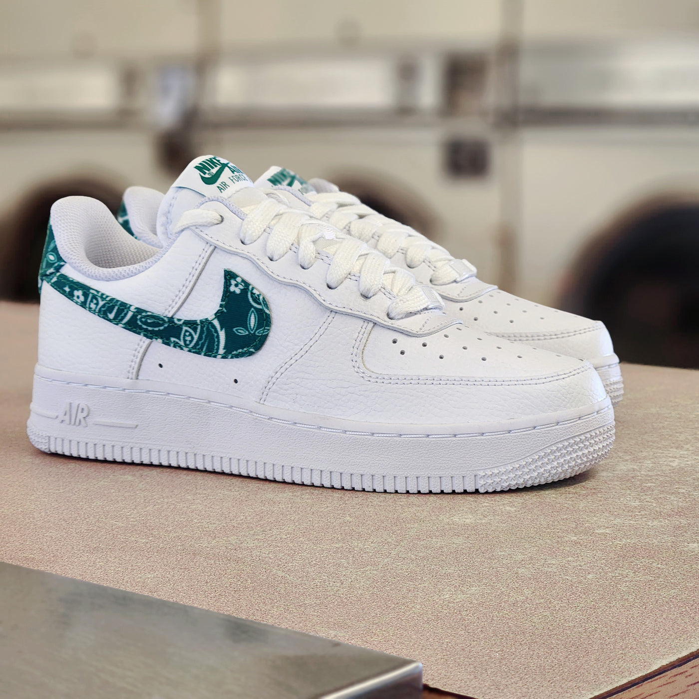 Nike Air Force 1 '07 Essential White Green Paisley DH4406-102 Women's Size  9