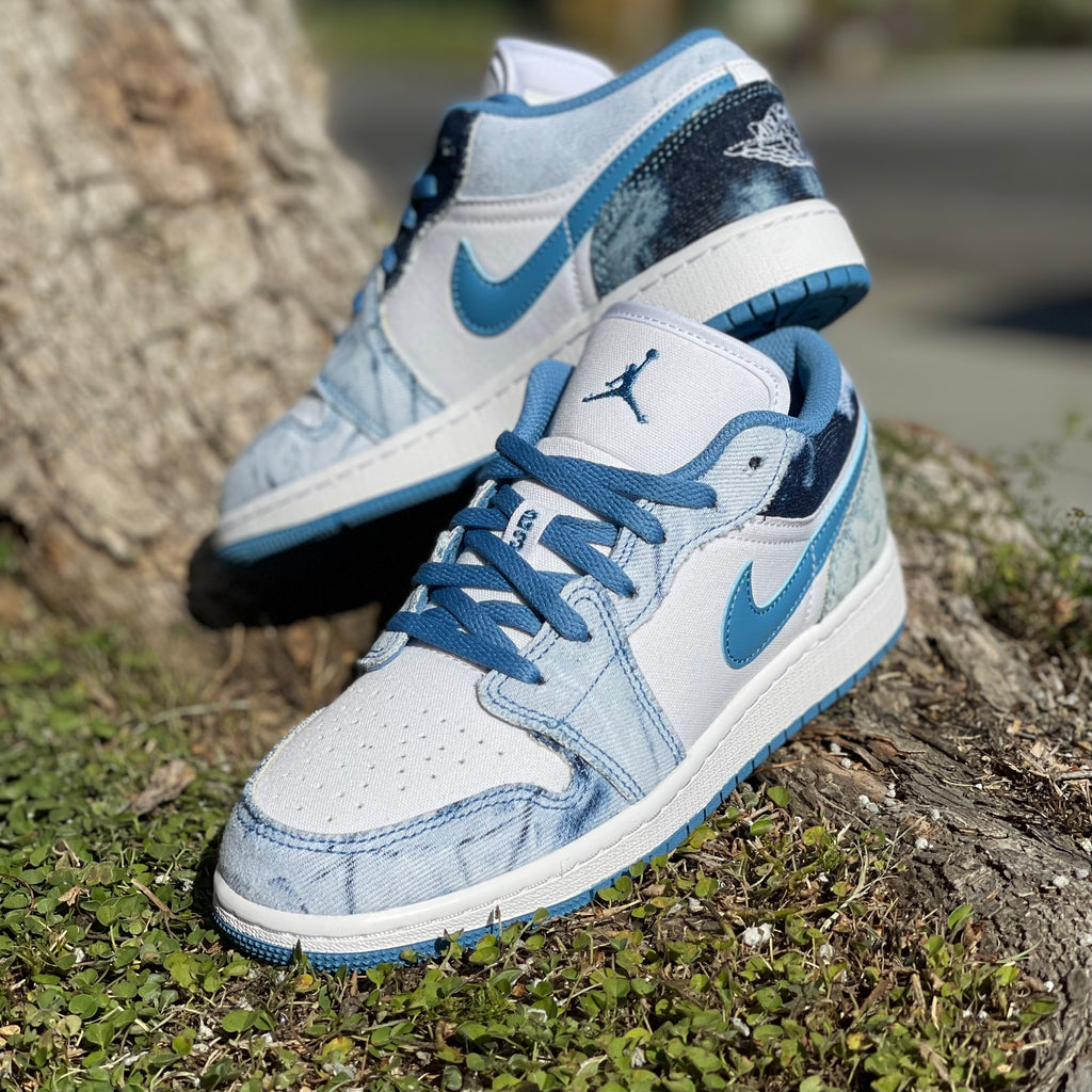 NIKE Air Jordan 1 Low (GS) Washed Denim Shoes Youth 6.5 Womens 8 White UNC  Blue